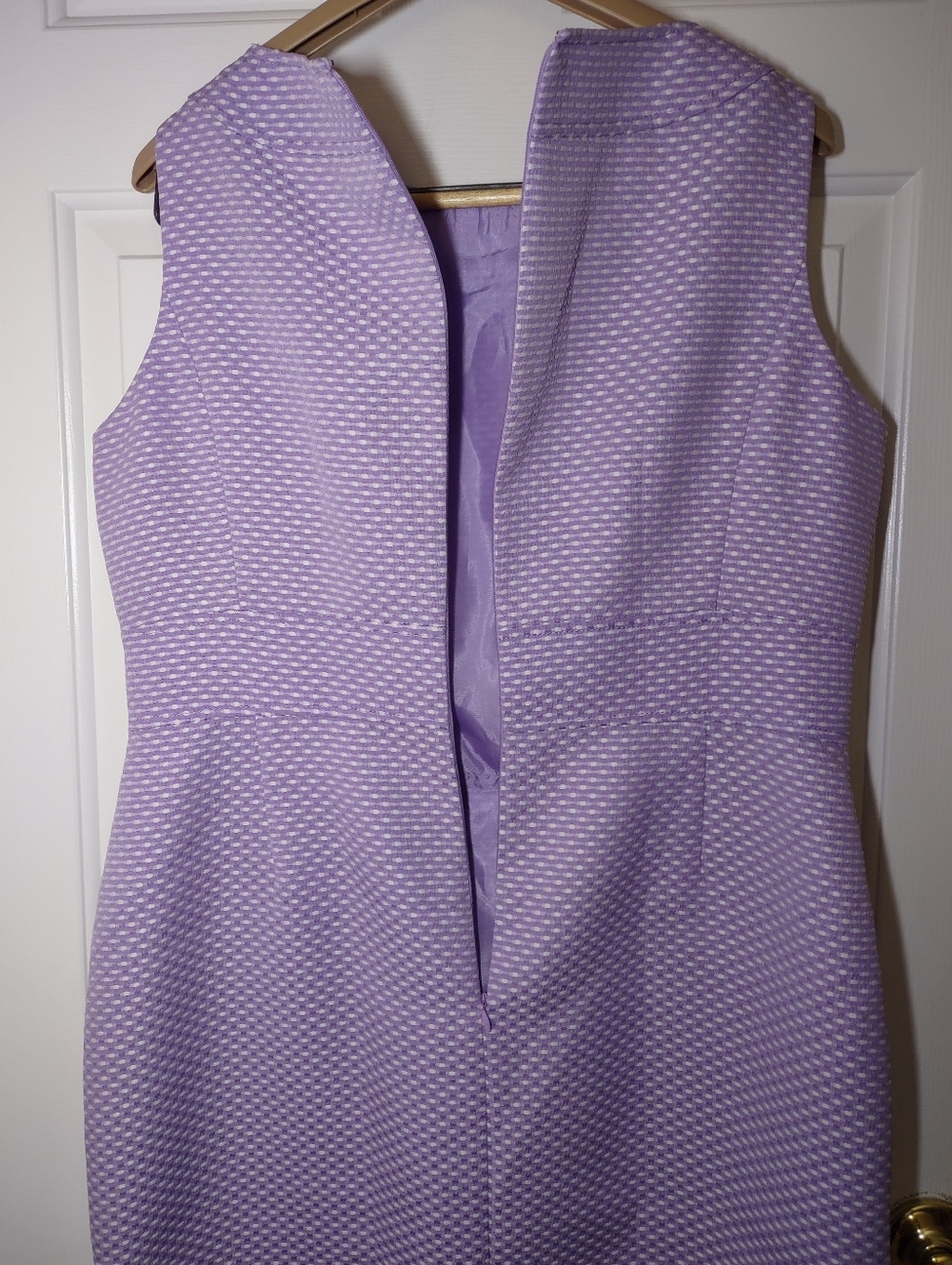 Tahari Lavender Textured Vintage Inspired Sleeveless Sheath Dress - Picture 5 of 9